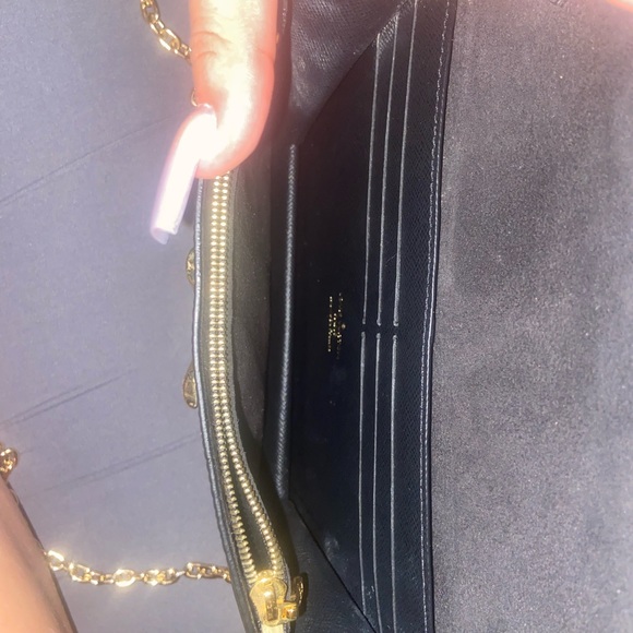 Louis Vuitton Twist Belt Chain Pouch - Picture 6 of 8